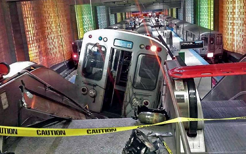 Chicago_Train_Derailment_3_24_14