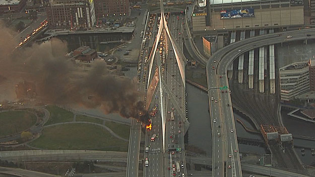 Bunker_Hill_Bridge_Truck_Fire_4_21_14