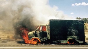 Ivanpah_California_Truck_Fire_On_Freeway_7_2_15