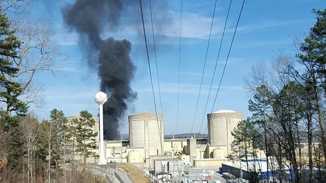 Oconee_Nuclear_Power_Station_Transformer_Fire_3_6_16